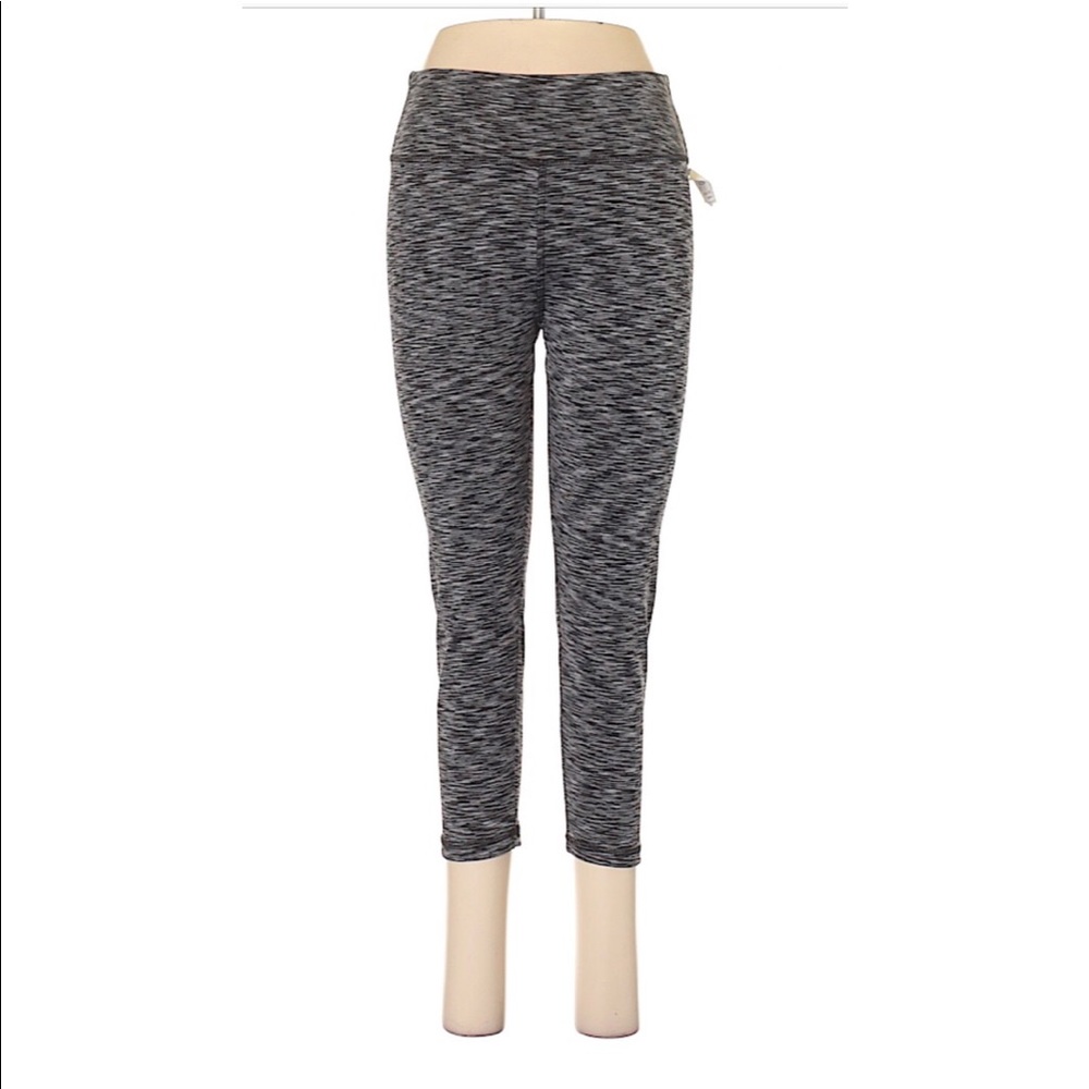 26 International Athletic Collection Yoga Capris